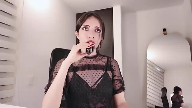 Snapshot of Edranah chatting on 11/23/25, 09:36 Edranah online show from 11/23/25, 09:36