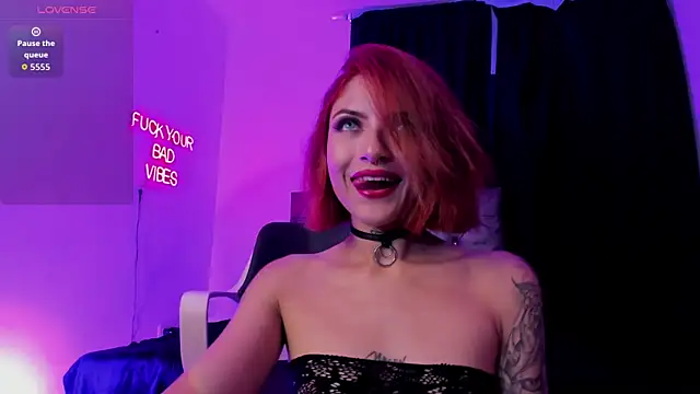 VictoriaRosse  online show from 10/08/25, 12:08