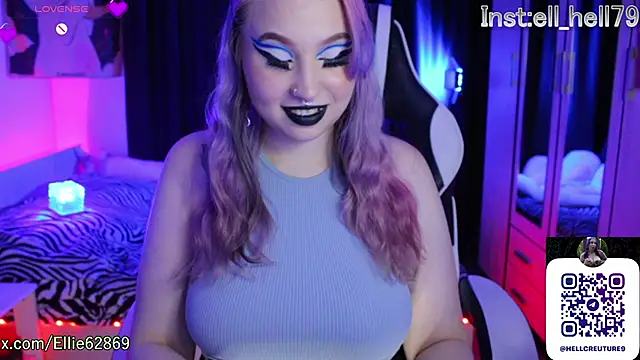 Snapshot of Kitty_goth chatting on 09/20/25, 08:54 Kitty goth online show from 09/20/25, 08:54