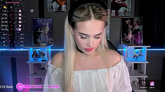 Snapshot of Ellen_Soft chatting on 12/11/24, 05:15 Ellen Soft online show from 12/11/24, 05:15