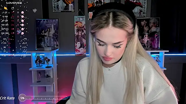 Snapshot of Ellen_Soft chatting on 12/11/24, 08:18 Ellen Soft online show from 12/11/24, 08:18