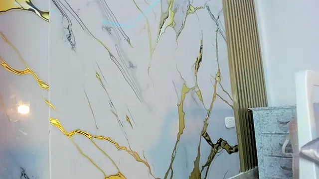 YUSELFI ROSS  online show from 10/22/25, 12:16