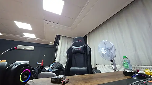 Snapshot of istebenboylebiradamim chatting on 10/22/25, 07:02 istebenboylebiradamim online show from 10/22/25, 07:02