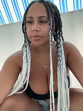 HaileyDiana online show from 09/29/25, 12:54