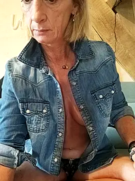 tatianasexymilf online show from 10/29/25, 09:55