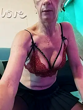 tatianasexymilf online show from 12/14/25, 10:31