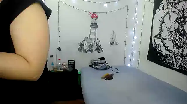 lili peach online show from 01/22/25, 10:48