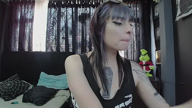 Snapshot of Goddess_Mortem chatting on 12/15/24, 07:31 Goddess Mortem online show from 12/15/24, 07:31