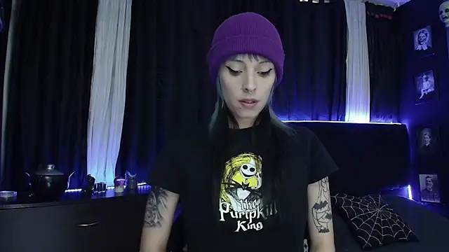 Snapshot of Goddess_Mortem chatting on 09/19/25, 10:32 Goddess Mortem online show from 09/19/25, 10:32