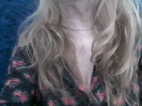 Snapshot of CarlyTreat chatting on 12/21/24, 06:34 CarlyTreat online show from 12/21/24, 06:34