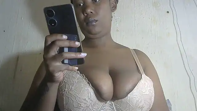 Snapshot of NippleMilkXx chatting on 03/08/25, 10:43 NippleMilkXx online show from 03/08/25, 10:43