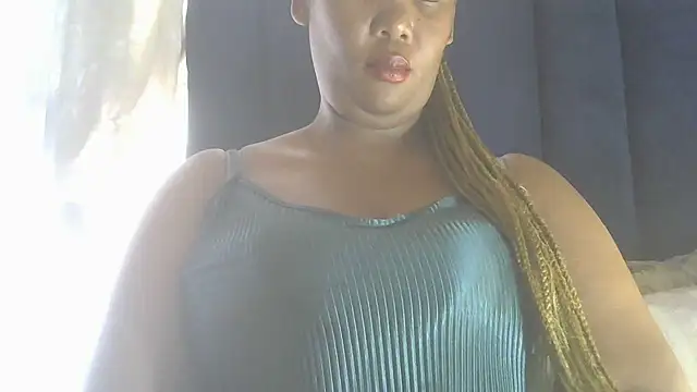 Snapshot of NippleMilkXx chatting on 09/12/25, 08:47 NippleMilkXx online show from 09/12/25, 08:47