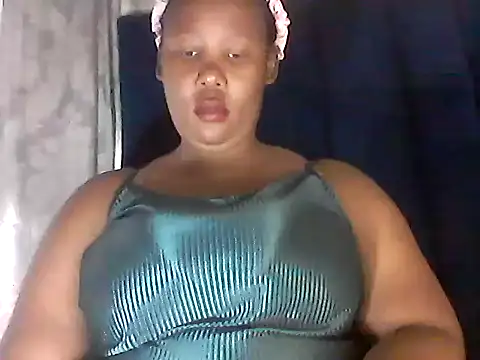 Snapshot of NippleMilkXx chatting on 11/04/25, 10:25 NippleMilkXx online show from 11/04/25, 10:25