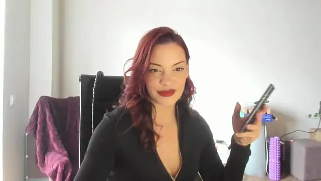 LilliLowexox online show from 02/24/26, 12:14