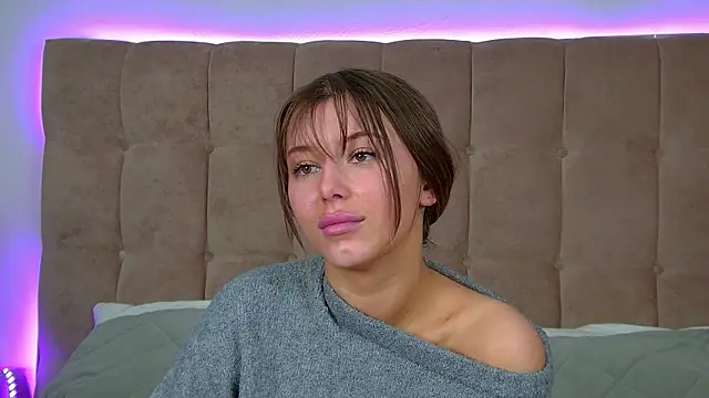 LiliaBianka online show from 11/17/25, 06:30