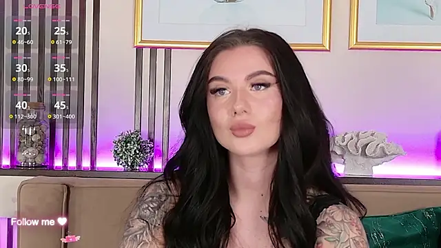 CarolinePrescott online show from 03/22/26, 08:34