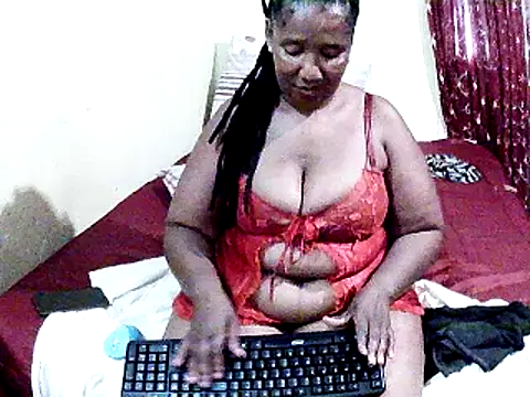 Snapshot of Pinkpussyxx chatting on 02/07/25, 02:37 Pinkpussyxx online show from 02/07/25, 02:37