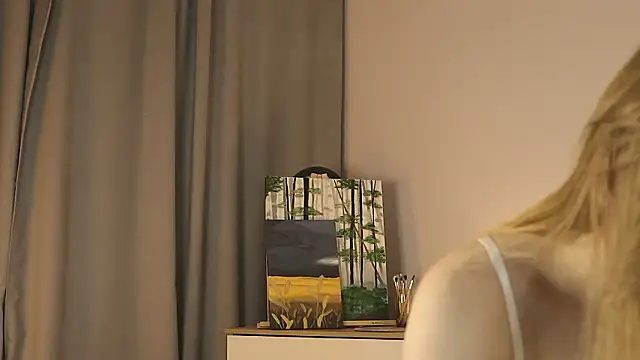 Snapshot of AliceLebel chatting on 02/08/26, 03:48 AliceLebel online show from 02/08/26, 03:48