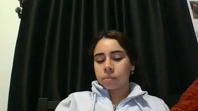 catrinasexy19 online show from 03/18/25, 07:10