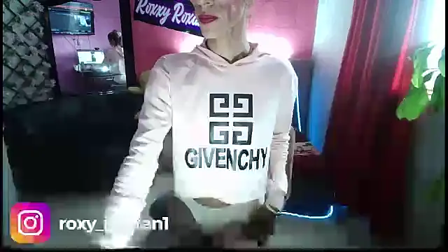 roxy roxxan online show from 01/04/25, 10:02