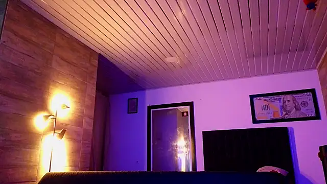 Snapshot of AsmodeoCox chatting on 11/08/25, 02:12 AsmodeoCox online show from 11/08/25, 02:12