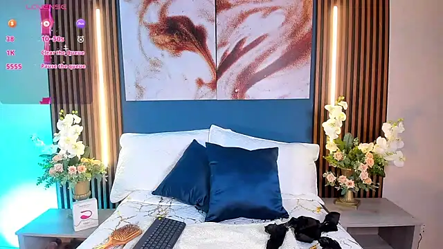 sofiaa grey  online show from 02/25/25, 12:34