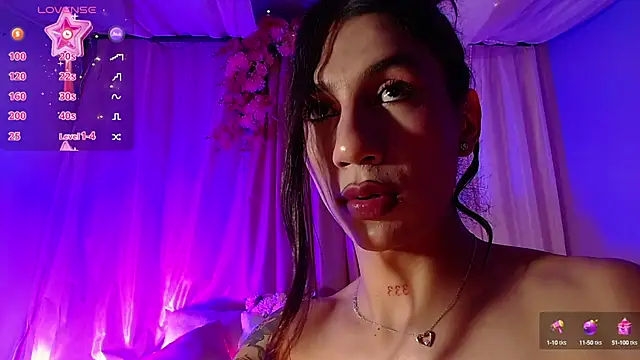 sofiaa grey  online show from 03/06/25, 03:35