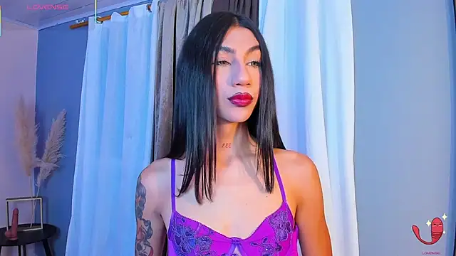 sofiaa grey  online show from 10/27/25, 01:04