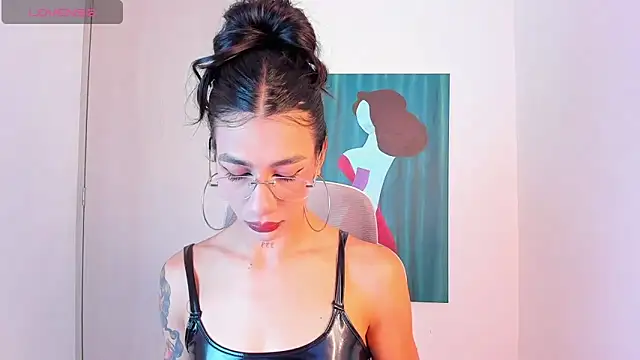 sofiaa grey  online show from 02/10/26, 03:49