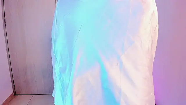 sofiaa grey  online show from 03/20/26, 03:39