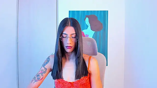 Snapshot of sofiaa_grey_ chatting on 05/05/26, 02:47 sofiaa grey online show from 05/05/26, 02:47