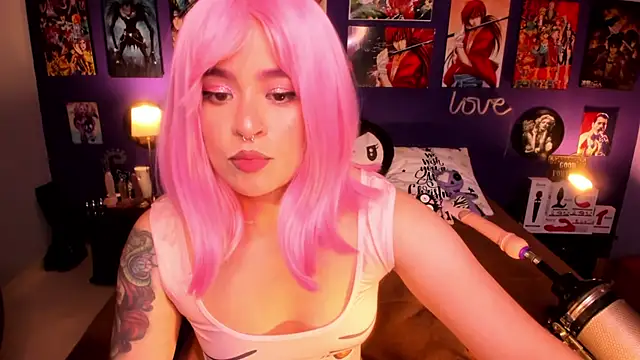 Snapshot of anne_cross chatting on 12/24/24, 02:54 anne cross online show from 12/24/24, 02:54