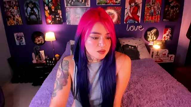 Snapshot of anne_cross chatting on 09/30/25, 12:26 anne cross online show from 09/30/25, 12:26