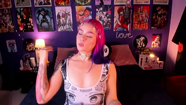 Snapshot of anne_cross chatting on 10/15/25, 11:27 anne cross online show from 10/15/25, 11:27