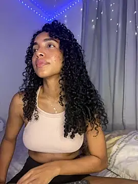 Snapshot of nicoleebony1 chatting on 01/09/25, 12:35 nicoleebony1 online show from 01/09/25, 12:35