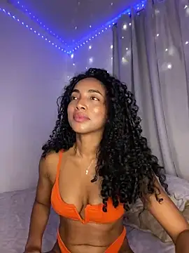 Snapshot of nicoleebony1 chatting on 01/10/25, 11:39 nicoleebony1 online show from 01/10/25, 11:39