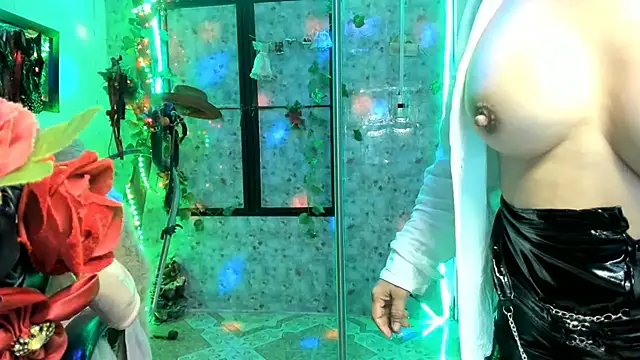 Snapshot of Erlinda-engel chatting on 02/26/25, 02:46 Erlinda-engel online show from 02/26/25, 02:46