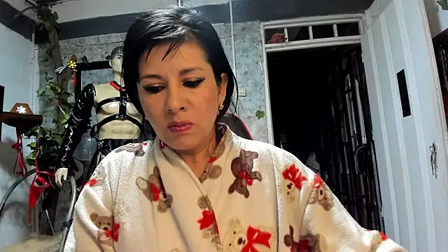 Snapshot of Erlinda-engel chatting on 03/22/25, 12:46 Erlinda-engel online show from 03/22/25, 12:46