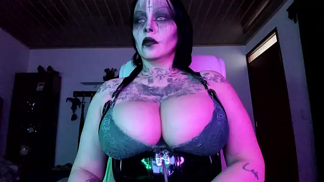 Snapshot of Olivia_seex chatting on 09/10/25, 01:55 Olivia seex online show from 09/10/25, 01:55