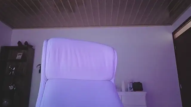 Snapshot of Olivia_seex chatting on 09/26/25, 01:37 Olivia seex online show from 09/26/25, 01:37