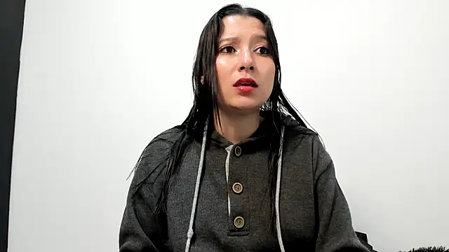 Snapshot of cami-01 chatting on 11/10/25, 09:58 cami-01 online show from 11/10/25, 09:58