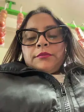 Snapshot of Sol_biglips chatting on 01/21/25, 09:25 Sol biglips online show from 01/21/25, 09:25