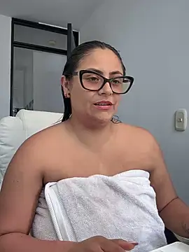 Snapshot of Sol_biglips chatting on 03/17/25, 05:16 Sol biglips online show from 03/17/25, 05:16