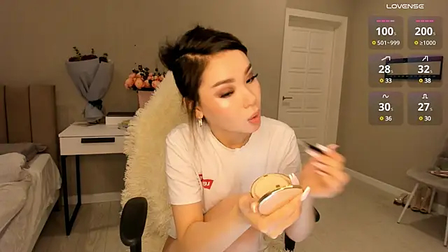 aya shy online show from 12/13/24, 09:24