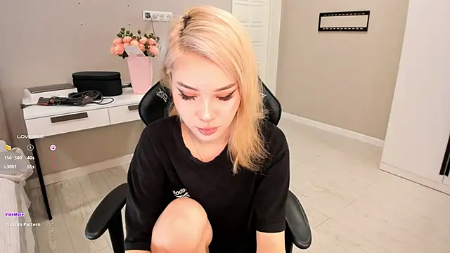 aya shy online show from 02/24/25, 10:04