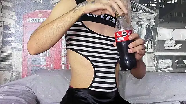 Haileybieberr online show from 03/04/26, 02:56