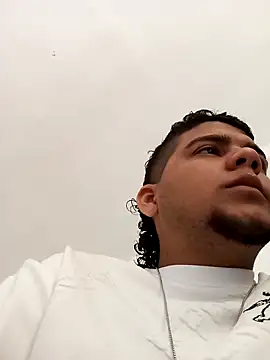 Nathan mason  online show from 03/05/25, 01:06
