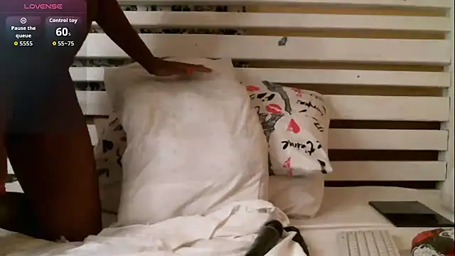 black sexy queen online show from 11/07/25, 09:15