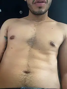 Snapshot of tom_thick chatting on 01/05/25, 04:48 tom thick online show from 01/05/25, 04:48