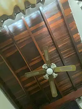 Snapshot of tom_thick chatting on 01/20/25, 05:27 tom thick online show from 01/20/25, 05:27